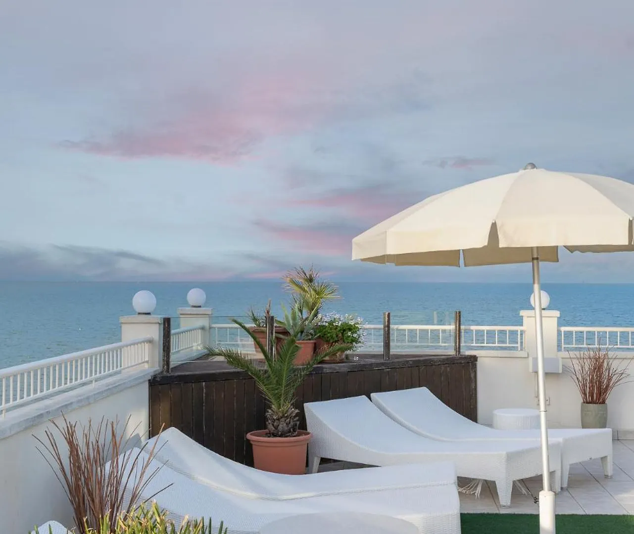 Hotel Ca' Bianca Riccione