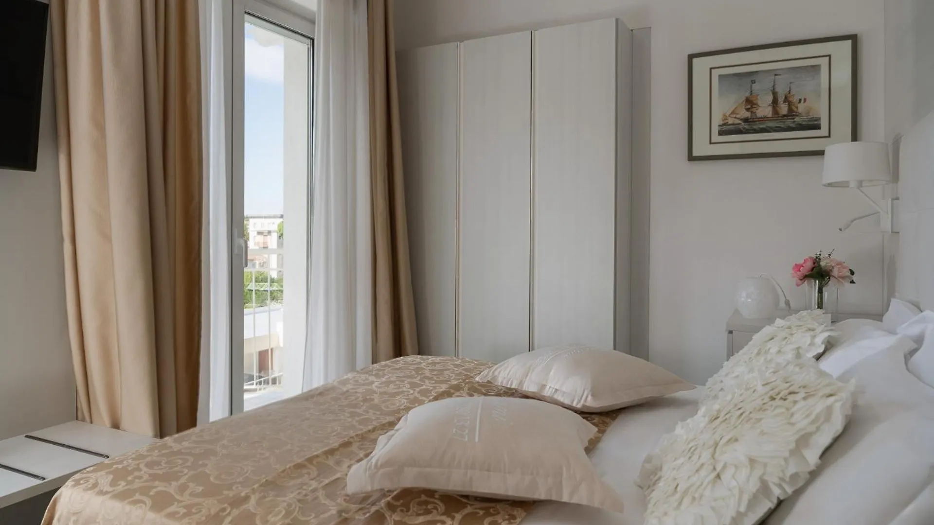 Hotel Ca' Bianca Riccione 3*,  Italie
